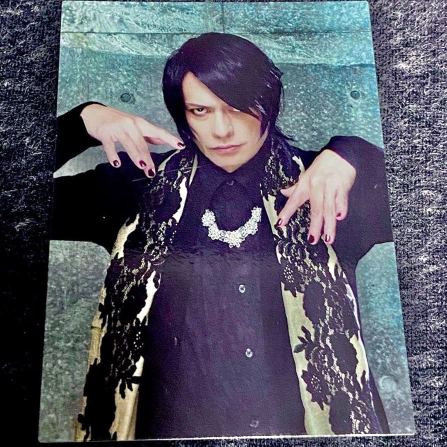 BUCK-TICK 2012 TOUR 夢見る宇宙 櫻井敦司 トレカ 3枚セット Amazon.co.jp: BUCK-TICK トレカ 夢見る宇宙 櫻井敦司 ②